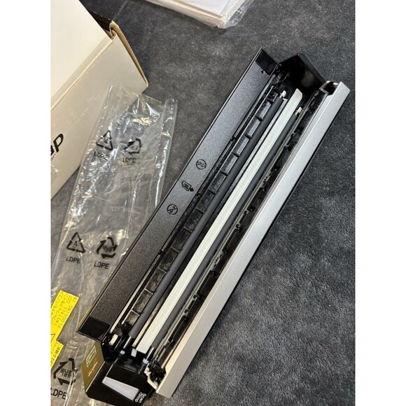 ScanSnap S1100 600dpi Color Portable Document Scanner Used With Box - Picture 8 of 10